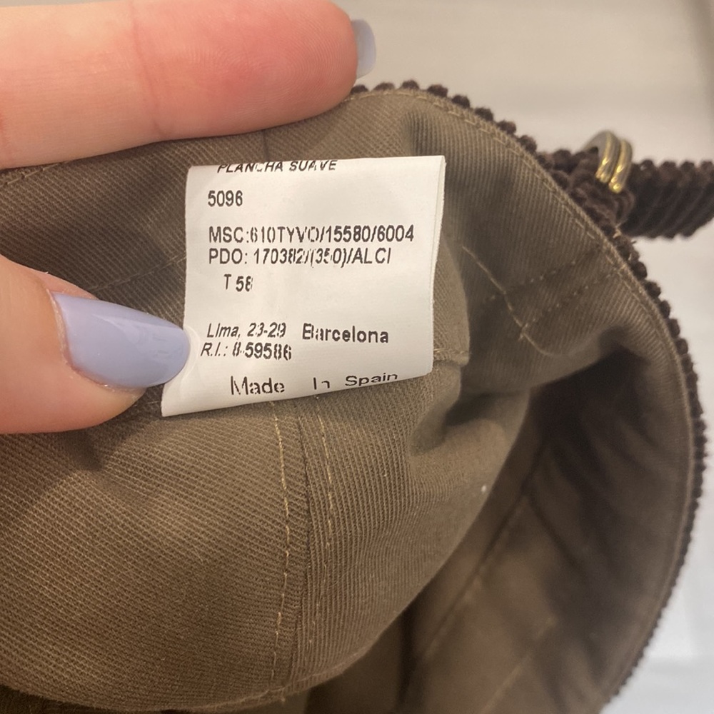 Burberry hat - Picture 7 of 7